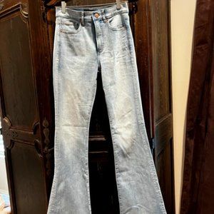 Express Flare Jeans